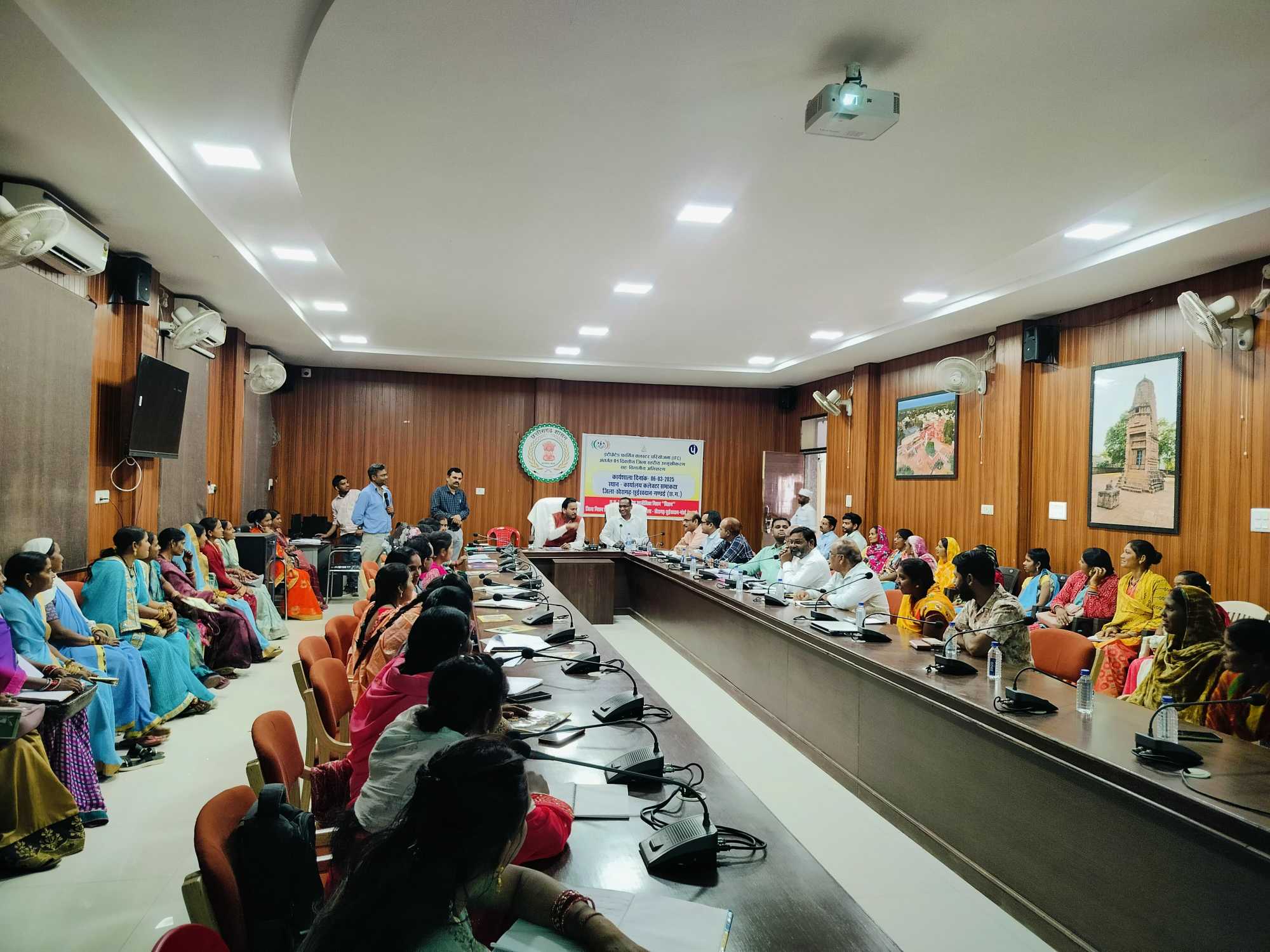 Khairagarh : इंटीग्रेटेड फार्मिंग क्लस्टर परियोजना पर उन्मुखीकरण कार्यशाला